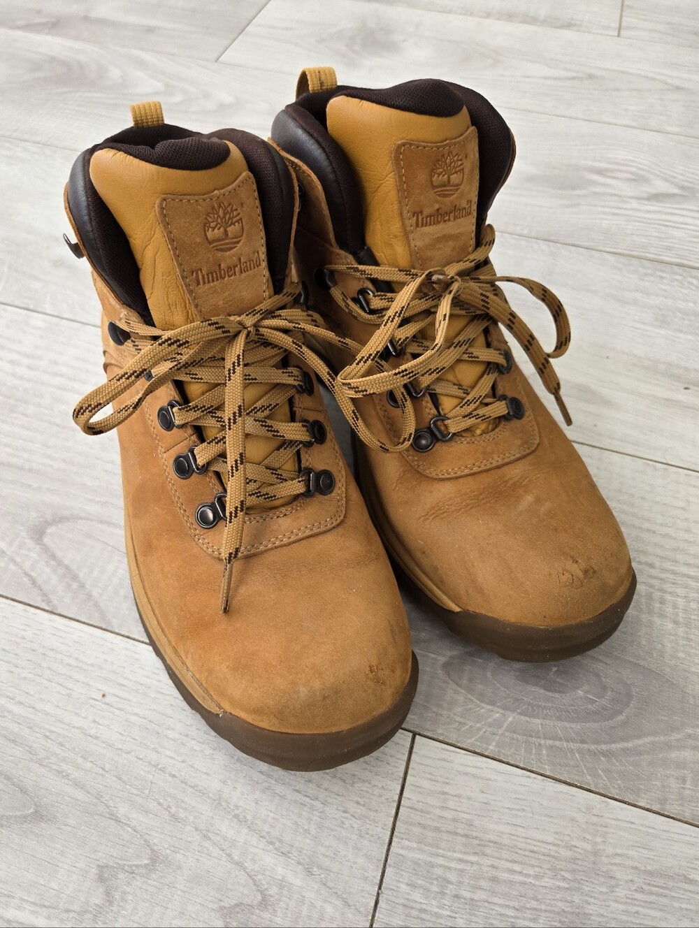 Mens 11.5 Timberland Wheat Brown Leather Hiking Boots